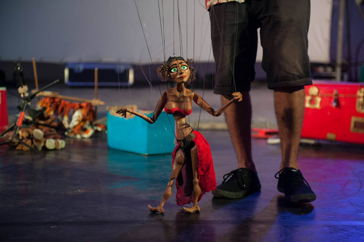 The gipsy marionettist